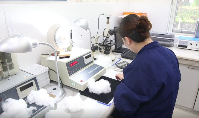 你所穿的NIKE、優(yōu)衣庫、H&M等品牌，原材料或許都來自金山這家紡織技術(shù)開發(fā)企業(yè)